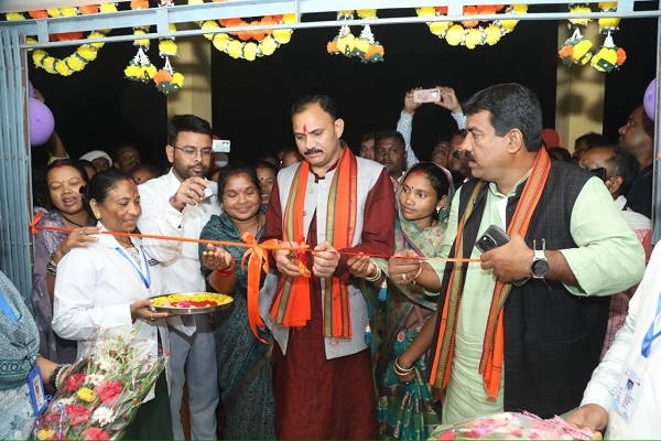  स्वास्थ्य मंत्री श्री श्याम बिहारी जायसवाल ने किया प्राथमिक स्वास्थ्य केंद्र कुर्रूटोला का लोकार्पण
