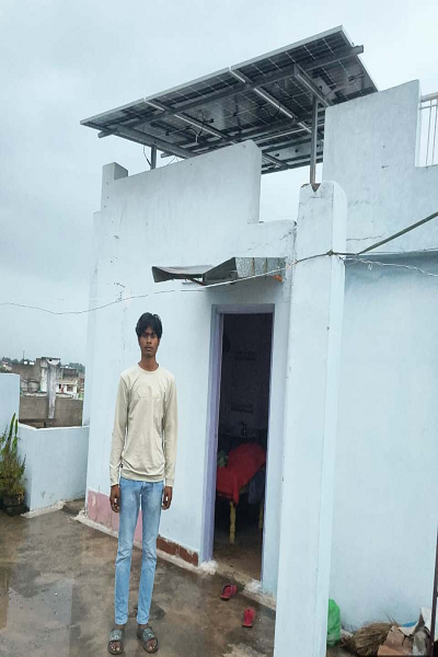  प्रधानमंत्री सूर्यघर मुफ्त बिजली योजना: स्वच्छ ऊर्जा की ओर प्रेरक पहल