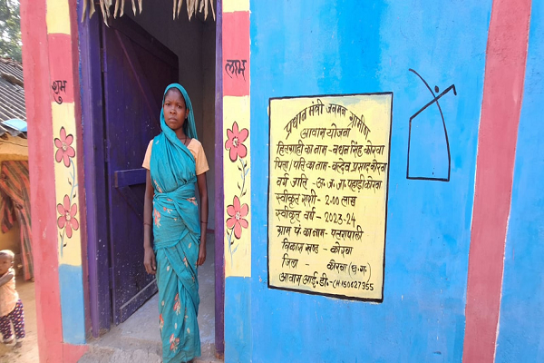 प्रधानमंत्री सूर्यघर योजना से पहाड़ी कोरवा बंधन सिंह बने आत्मनिर्भर