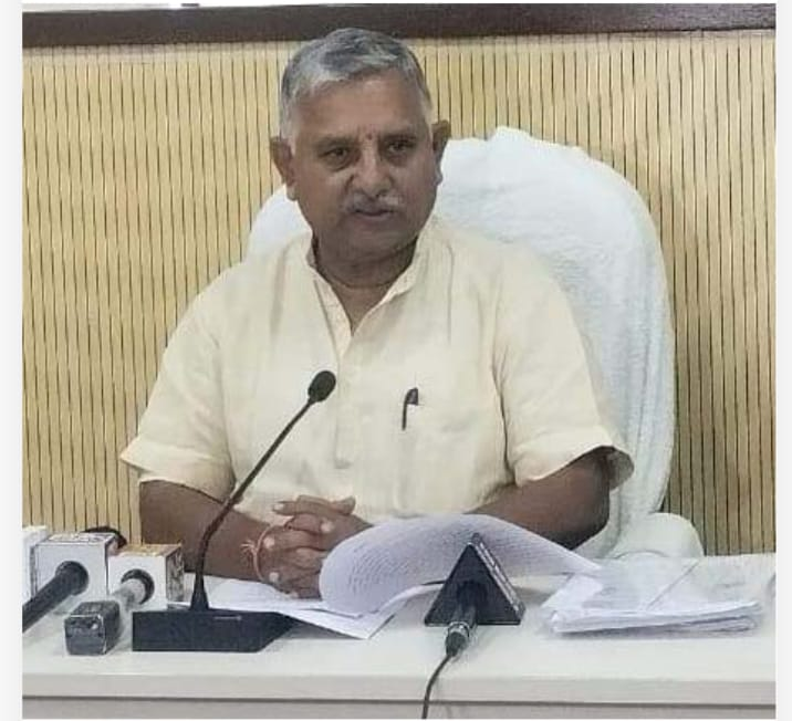 1जून तक स्कूलों में पहुंच जाएंगी किताबें  24, करोड़ की बचत कागज खरीदी में 