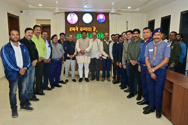  प्रथम राष्ट्रीय रोवर-रेंजर जंबूरी की तैयारियों हेतु शिक्षा मंत्री श्री गजेन्द्र यादव की अध्यक्षता में समीक्षा बैठक संपन्न