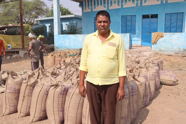  उपार्जन केंद्रों में बेहतर व्यवस्था से प्रसन्न है धान विक्रेता कृषक