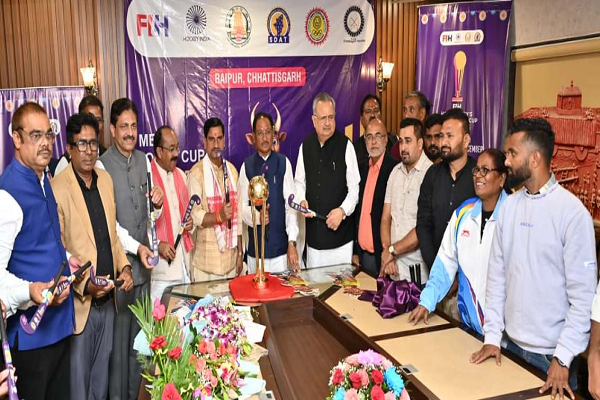 मुख्यमंत्री और विधानसभा अध्यक्ष ने हॉकी मेन्स जूनियर वर्ल्ड कप ट्रॉफी 2025 का किया भव्य अनावरण