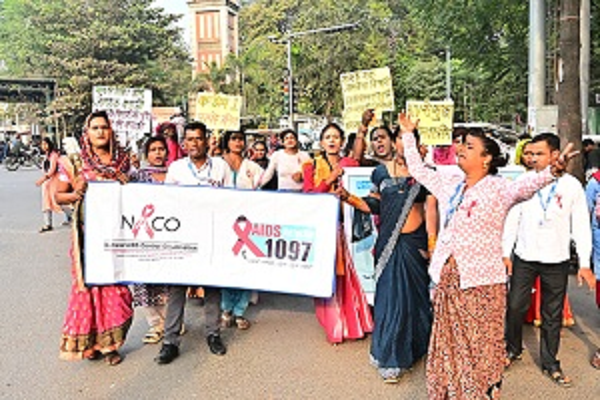 विश्व एड्स दिवस पर विभिन्न जागरूकता कार्यक्रमों का आयोजन