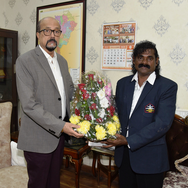 राज्यपाल श्री डेका से वुशु एसोसिएशन के महासचिव ने की भेंट