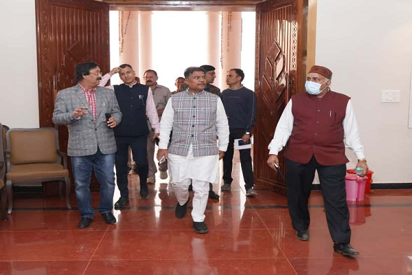 संसदीय कार्य मंत्री श्री केदार कश्यप ने किया नवीन विधानसभा भवन का निरीक्षण