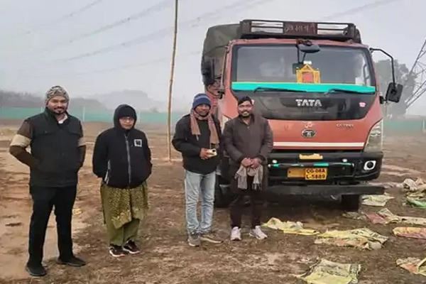 अवैध धान परिवहन पर प्रशासन की बड़ी कार्रवाई, 80 क्विंटल धान जब्त