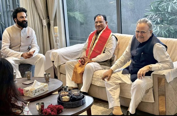 ग्वालियर में मुख्यमंत्री विष्णुदेव साय की युवा मोर्चा प्रभारी आलोक डंगस से मुलाकात