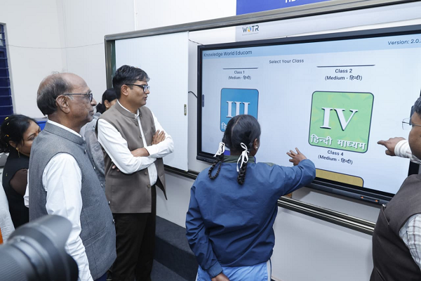 तनाव मुक्त होकर स्वस्थ मन से पढ़ाई करें - वित्तमंत्री श्री ओ.पी.चौधरी