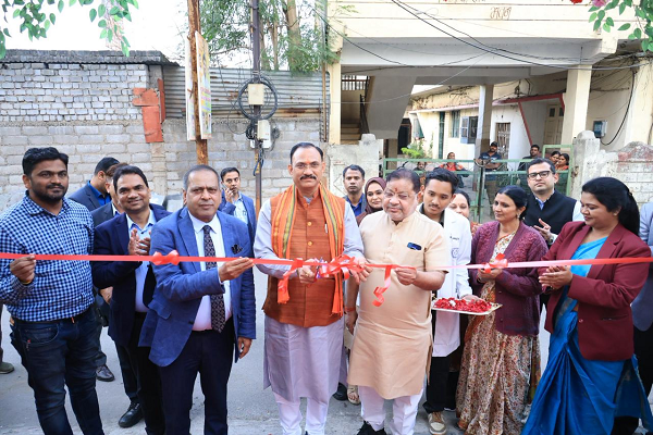 स्वास्थ्य मंत्री श्री श्याम बिहारी जायसवाल ने मेडिकल कॉलेज रायपुर के 120 सीटर छात्रावास का किया उद्घाटन