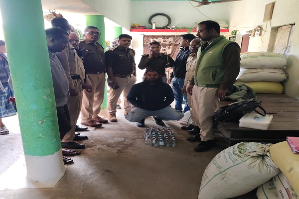 पिपरिया थाना के अंतर्गत शुष्क दिवस पर अवैध शराब के विरुद्ध आबकारी विभाग की बड़ी कार्यवाही तीन आरोपी गिरफ्तार।