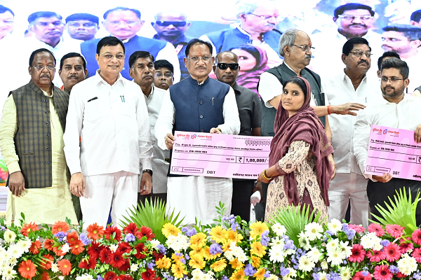 विशेष लेख : सुशासन, संवेदना और सुरक्षा : श्रमिक हित में छत्तीसगढ़ सरकार के दो वर्ष