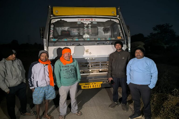 महाराष्ट्र से छत्तीसगढ़ लाया जा रहा 615 कट्टा अवैध धान जप्त