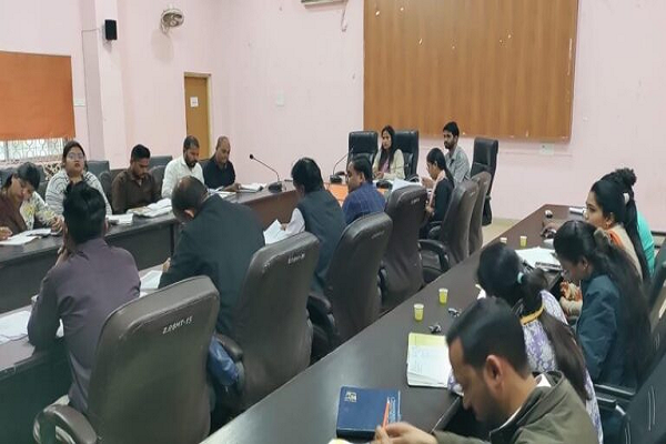 महात्मा गांधी नरेगा अंतर्गत विकास कार्यों की गहन समीक्षा