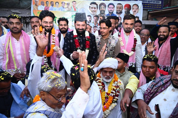 मौला अली के जन्मदिवस पर कांग्रेस सीरत कमेटी ने किया जुलूसे हैदरी का स्वागत