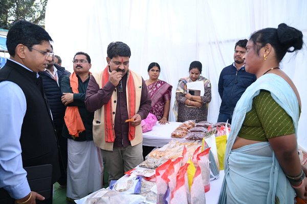 बस्तर के कोने कोने तक शांति और खुशहाली लाने शासन प्रतिबद्ध - उपमुख्यमंत्री श्री विजय शर्मा