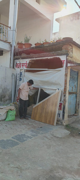 नगर पालिका की लापरवाही से सरकारी पंप हाउस पर कब्जा कांग्रेस ब्लॉक अध्यक्ष हाफिज खान का विरोध