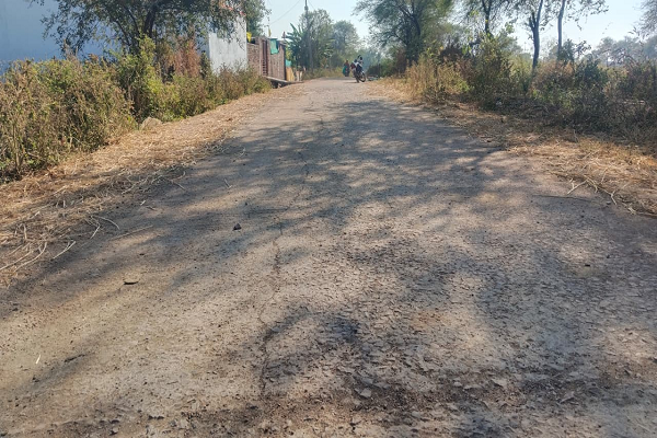 सहसपुर लोहारा में विकास की पोल खुली! विधायक के गृह ग्राम में जर्जर सी.सी. रोड, नियम विरुद्ध तकनीकी सहायक से कराया गया मूल्यांकन