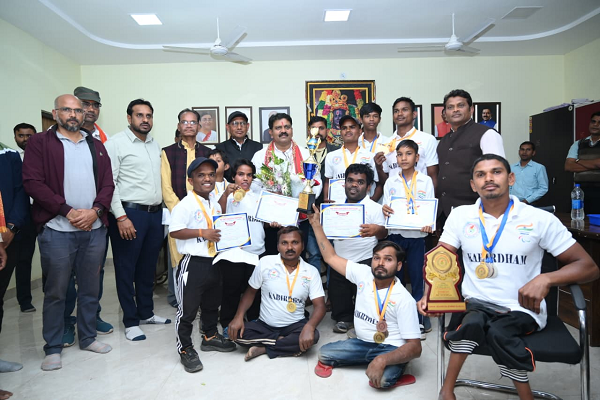 उप मुख्यमंत्री श्री विजय शर्मा से उत्कृष्ट प्रदर्शन करने वाले खिलाड़ियों ने की सौजन्य मुलाकात