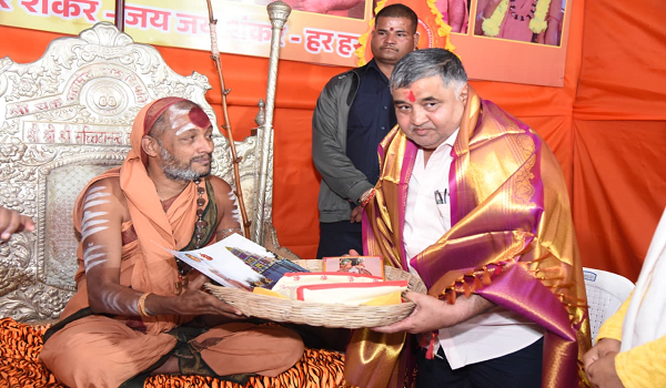 राजिम कुंभ कल्प 2026: पर्यटन एवं संस्कृति मंत्री श्री राजेश अग्रवाल ने त्रिवेणी संगम पर संतों से की भेंट, बिहान दीदियों द्वारा बनाए गए छत्तीसगढ़ी व्यंजनों का चखा स्वाद