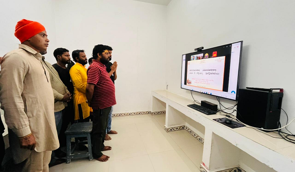 जिला जेल में बंदियों को कराया जा रहा गीता का अध्ययन  प्रतिदिन प्रातः 7.30 बजे से हो रहा श्लोक पाठ