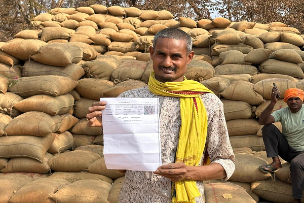धान खरीदी में समय-वृद्धि ने लौटाई किसान सन्तू के जीवन में मुस्कान, मुख्यमंत्री का जताया आभार