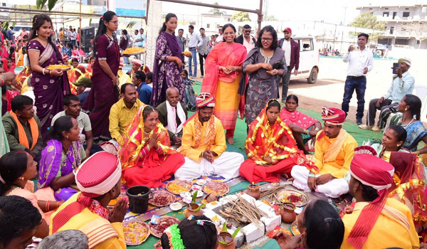  मुख्यमंत्री कन्या विवाह योजना के तहत 305 जोड़े परिणय सूत्र में बंधे