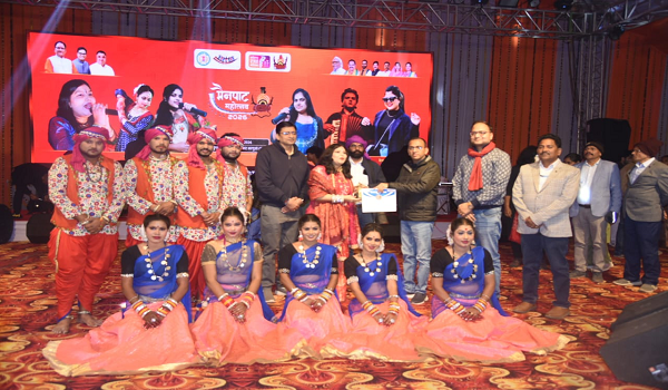 लोकसंगीत और बॉलीवुड सुरों से सजा मैनपाट महोत्सव का दूसरा दिन