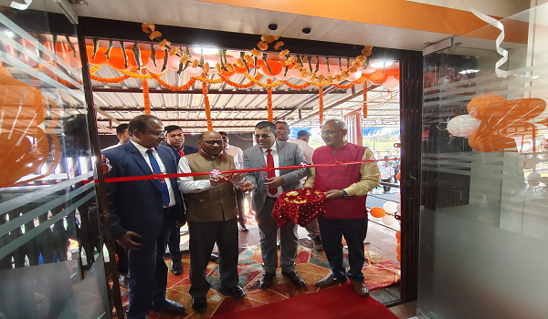 गोहरापदर में आज बैंक ऑफ बड़ौदा के नए ब्रांच का उद्घाटन गरियाबंद कलेक्टर भगवान सिंह यूईके ने किया।