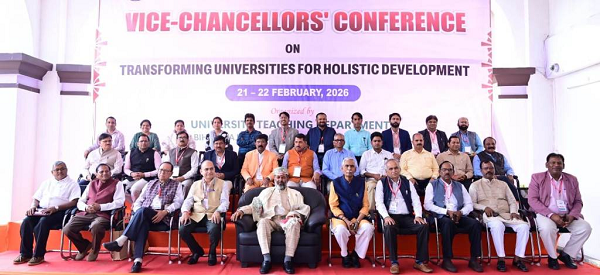 कुलपति सम्मेलन में &lsquo;बिलासपुर घोषणा-पत्र&rsquo; जारी, विश्वविद्यालयों के रूपांतरण का संकल्प