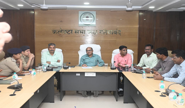 मेन मार्केट में भारी वाहनों की मनमानी पर अब लगेगी ब्रेक, प्रशासन ने कसी कमर