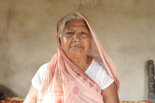 महतारी वंदन योजना बनी संबलः बूँदकुंवर को हर माह मिल रहे एक हजार रुपये से मिल रहा सहारा