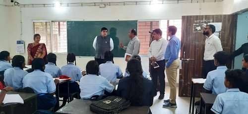 पी.एम. श्री सेजेस करतला का औचक निरीक्षणः कलेक्टर कुणाल दुदावत ने दिए व्यवस्थाओं में सुधार के सख्त निर्देश