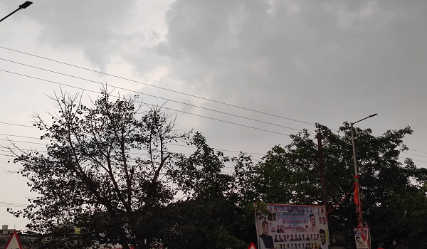 मार्च में मौसम का बदला मिजाज, तीसरे दिन भी हुई बारिश