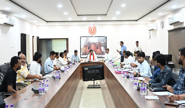 उप मुख्यमंत्री ने मेडिकल कॉलेज भवन निर्माण और आगामी शैक्षणिक सत्र की तैयारियों की गहन समीक्षा की