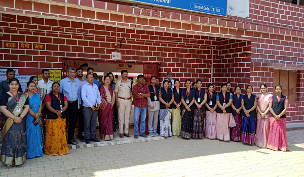 शिक्षा की गुणवत्ता परखने उतरे अधिकारी &mdash; कलेक्टर, एसएसपी और डीएफओ ने किया पीएम श्री विद्यालयों का निरीक्षण