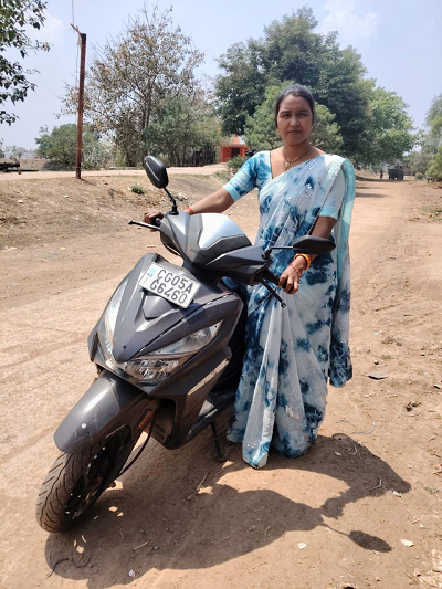 खपरी की बेटी का कमाल: सीखी ड्राइविंग, अब दे रही हैं प्रशिक्षण