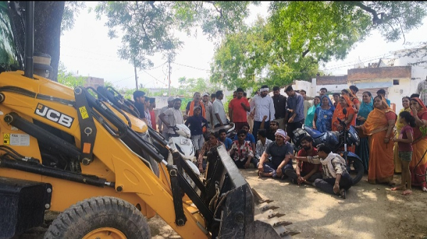 बांधा तालाब बचाव महाअभियान को लेकर नगर में भारी आक्रोश, प्रशासन पर मनमानी का आरोप