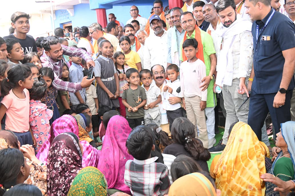 उप मुख्यमंत्री अरुण साव ने लोरमी के कोसमतरा, घानाघाट, जूनापानी और हरनाचाका में लगाई जन चौपाल