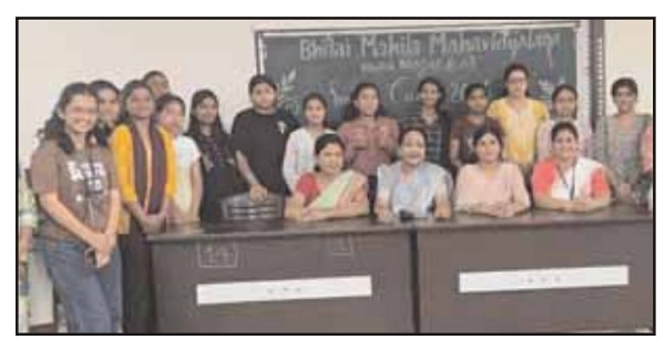 छात्राओं के सर्वांगीण विकास के लिए भिलाई महिला महाविद्यालय में समर कैंप