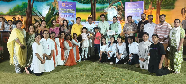 अंतर्विद्यालयीन नुक्कड़ नाटक प्रतियोगिता में गुरुकुल सर्वश्रेष्ठ