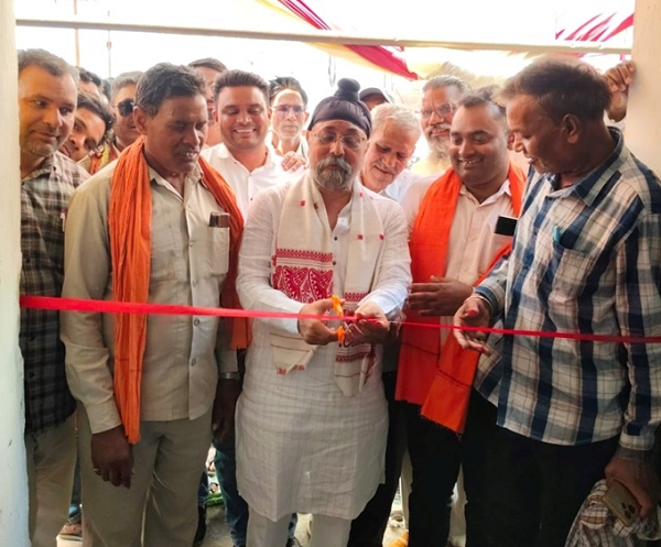 कवर्धा में 48 पैक्स का शुभारंभ, भालुचुआ में मुख्य अतिथि रहे जसविंदर बग्गा