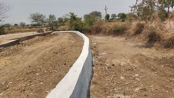 **पारदर्शिता का पूरा डोल पीटा लेकिन यथार्थ धरातल पर नजर आता नही !                    बडौदा कला में &lsquo;रिटर्निंग वाल&rsquo; का खेल: सूचना पटल पर 25 अप्रैल पूर्णता, जमीन पर हफ्ते भर से बंद काम&mdash;32 मजदूर, 4 मस्टरोल और मशीन का साया!&rdquo;