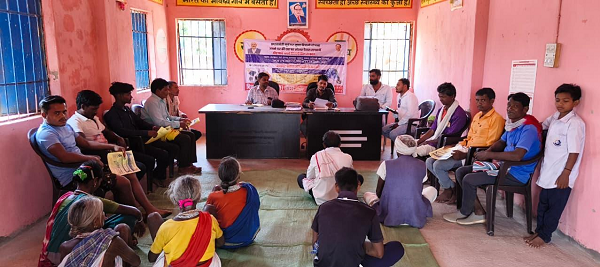 मिलकर पानी बचाने का संकल्प लिया ग्रामीणो ने