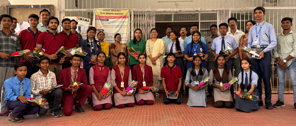 विशेष लेख : अबूझमाड़ की मेधा ने गढ़ दिया नया 'नारायणपुर': शिक्षा के शिखर पर वनांचल की गौरवगाथा