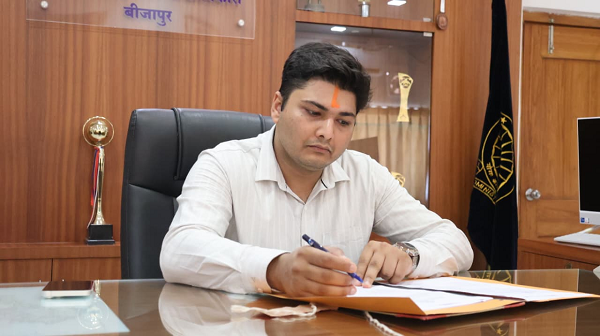नवपदस्थ कलेक्टर विश्वदीप ने संभाली कमान