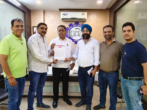 उद्योग भूमि में डायवर्जन शुल्क छूट ऑनलाइन न मिलने पर स्वाधीन जैन ने चैम्बर अध्यक्ष को सौंपा ज्ञापन