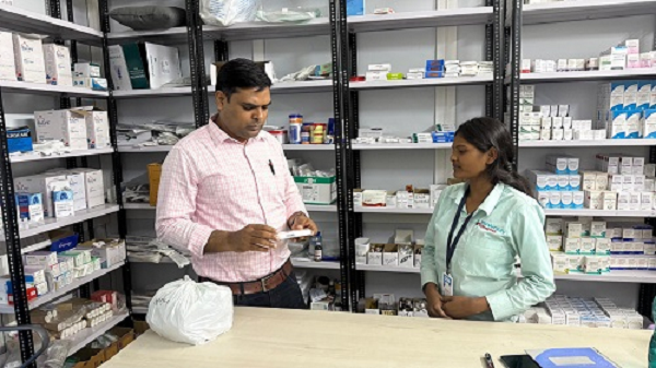 निजी एवं शासकीय अस्पतालो की फार्मेसियो में प्रतिकूल औषधि प्रभाव के रिपोर्टिग प्रक्रियाओं की जांच