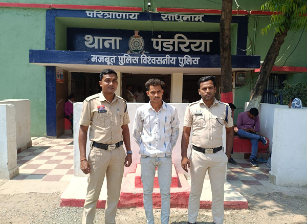 ऑनलाइन आई.पी.एल. क्रिकेट सट्टा संचालित करने वाले पटेल का विकेट गिरा*