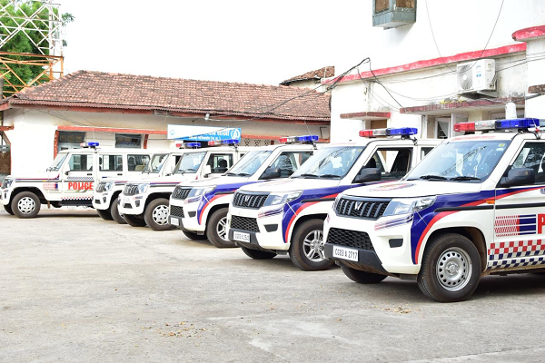 गरियाबंद पुलिस की त्वरित कार्यवाही को लगेंगे नए पंख, डायल 112 में शामिल हुईं 8 नई गाडियां।